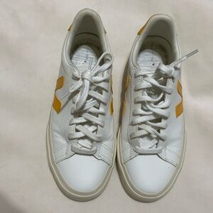 Veja Campo Chromefree/Extra White/Tonic